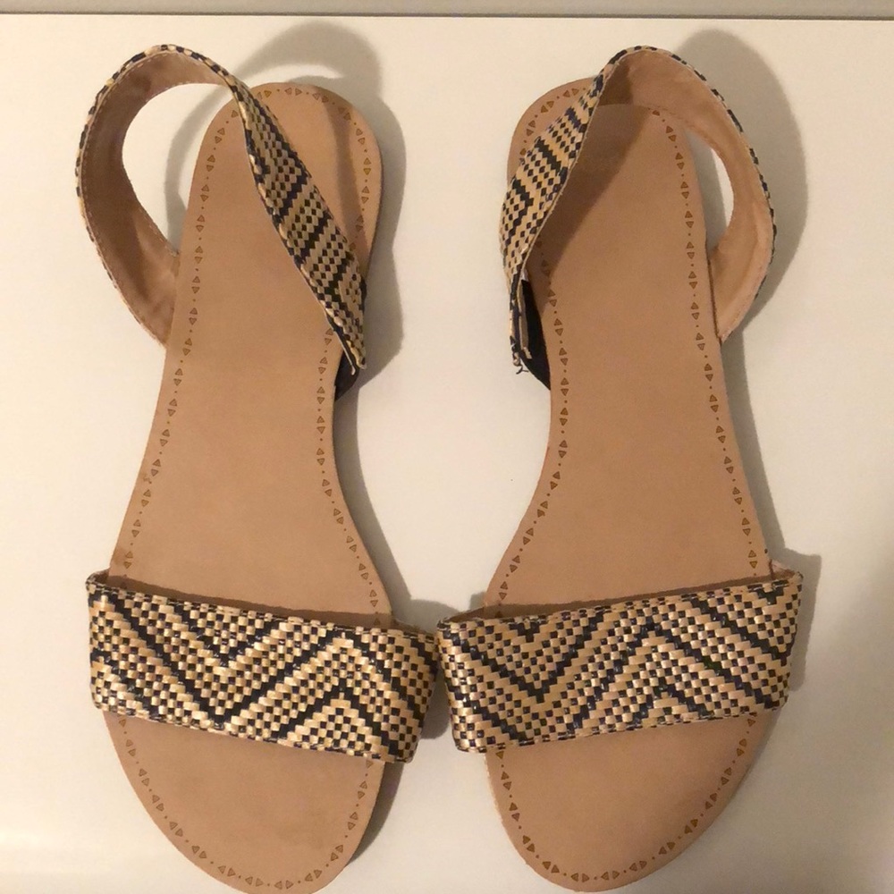 Gap basket woven sandals